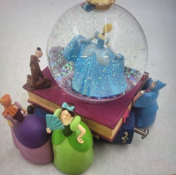 Disney Cinderella Snow Globe Fairy Godmother A Dream Is A Wish Your Heart Makes - Picture 4 of 6